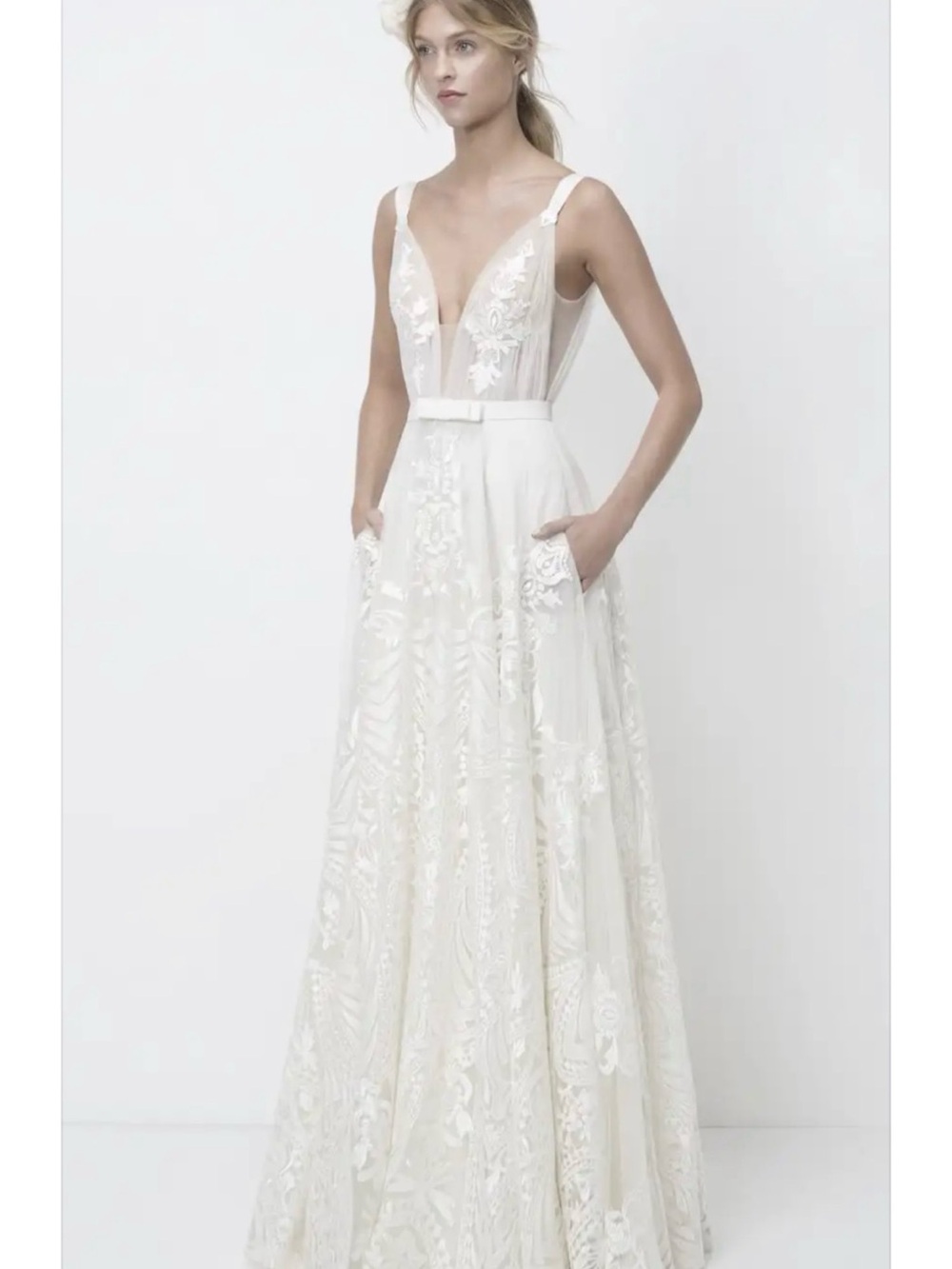Lihi Hod Bridal Gown , Dreams/Petals collection, size 2/ XS - Picture 2 of 10